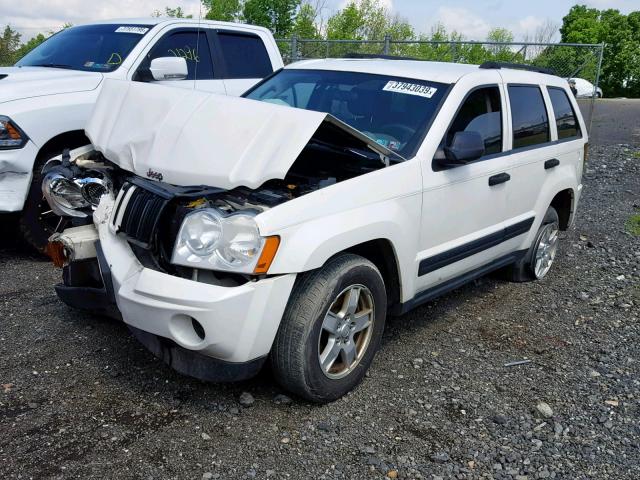 1J4GR48K76C311668 - 2006 JEEP GRAND CHER WHITE photo 2