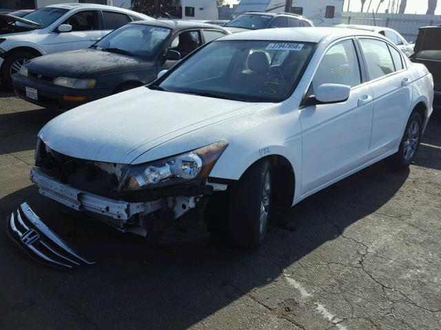 1HGCP2F60CA102883 - 2012 HONDA ACCORD SE WHITE photo 2