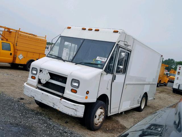 4UZA4FF49WC897764 - 1998 FREIGHTLINER CHASSIS M WHITE photo 2
