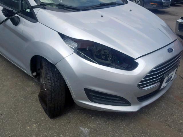 3FADP4AJXJM103474 - 2018 FORD FIESTA S SILVER photo 9