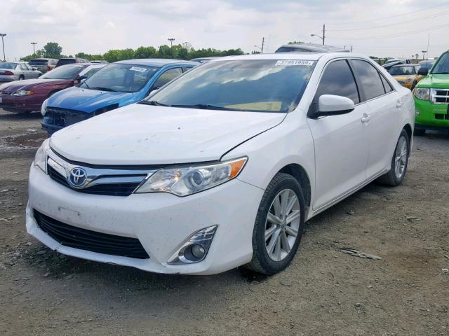 4T1BD1FK9CU055406 - 2012 TOYOTA CAMRY HYBR WHITE photo 2