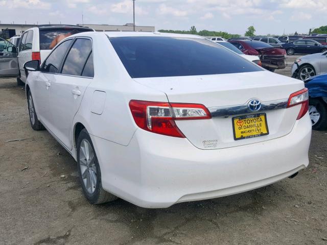 4T1BD1FK9CU055406 - 2012 TOYOTA CAMRY HYBR WHITE photo 3