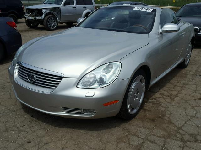 JTHFN48Y820023105 - 2002 LEXUS SC 430 SILVER photo 2