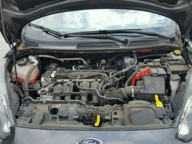 3FADP4EJ9GM173955 - 2016 FORD FIESTA SE GRAY photo 7