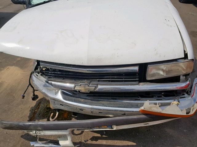 1GNDT13W7W2261967 - 1998 CHEVROLET BLAZER WHITE photo 7