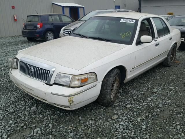 2MEFM75V78X647678 - 2008 MERCURY GRAND MARQ WHITE photo 2