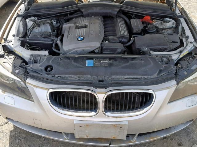 WBANN73546CN00433 - 2006 BMW 530 XIT SILVER photo 7