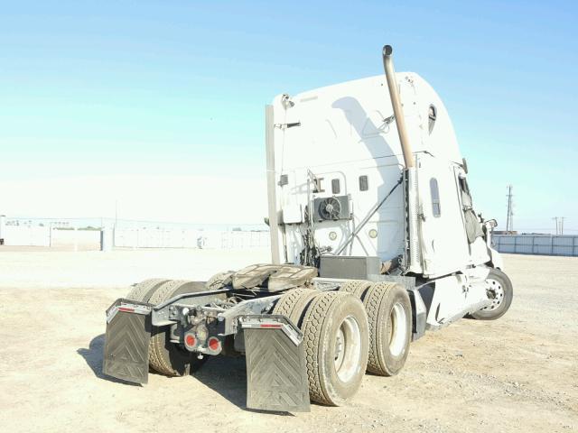 1FUJGLDR6CSBL3330 - 2012 FREIGHTLINER CASCADIA 1 WHITE photo 4