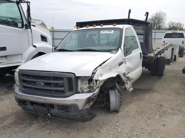 1FDAF56F73EA65670 - 2003 FORD F550 SUPER WHITE photo 2