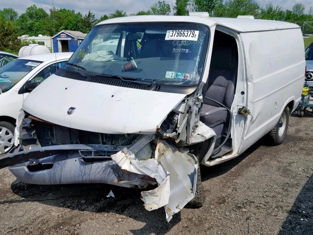 2B7HB11X3YK145414 - 2000 DODGE RAM VAN B1 WHITE photo 2