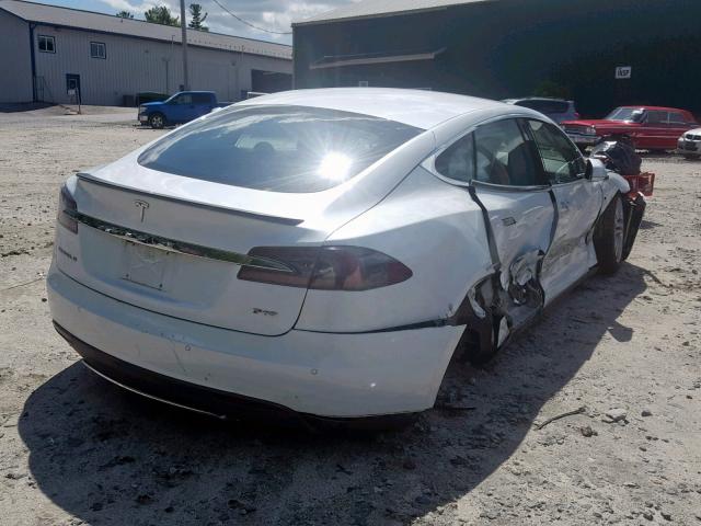 5YJSA1H13EFP32365 - 2014 TESLA MODEL S WHITE photo 4