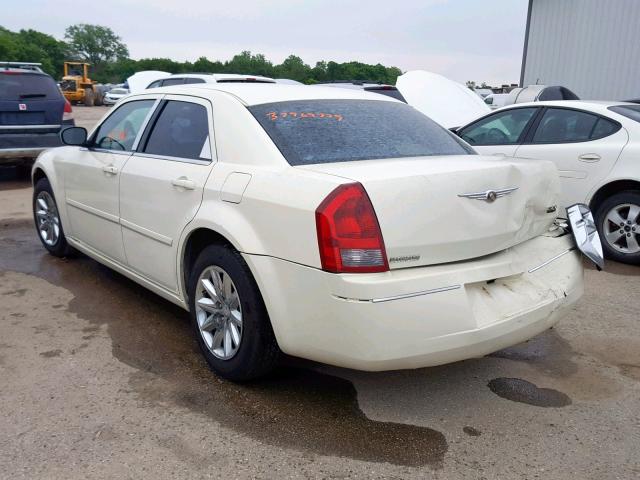 2C3AA53G45H136940 - 2005 CHRYSLER 300 TOURIN CREAM photo 3