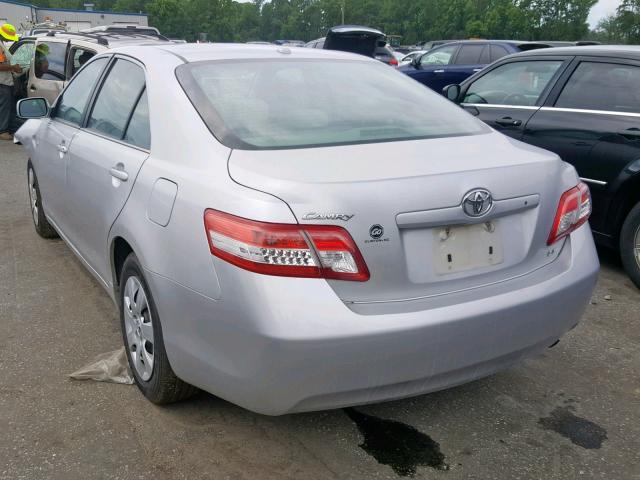 4T1BF3EKXBU167797 - 2011 TOYOTA CAMRY BASE SILVER photo 3