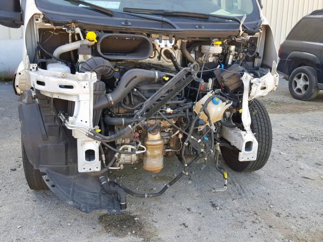 3C6TRVAG0HE508524 - 2017 RAM PROMASTER 白色 照片 9