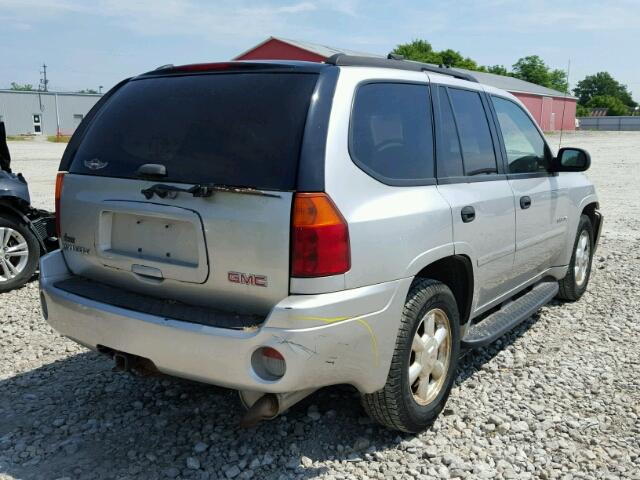 1GKDT13S162111069 - 2006 GMC ENVOY SILVER photo 4