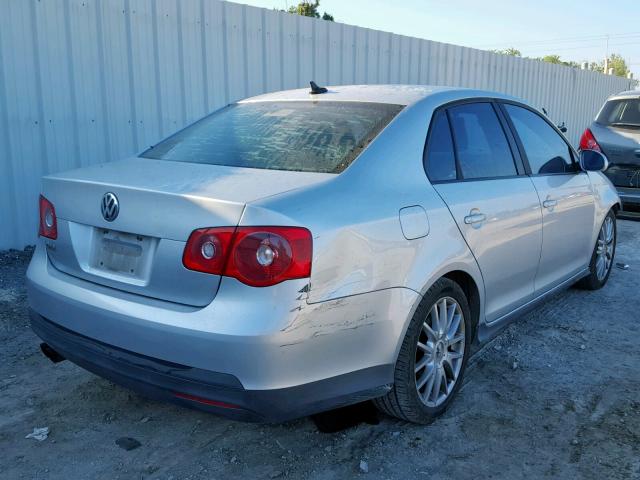 3VWTJ71K17M096521 - 2007 VOLKSWAGEN JETTA GLI SILVER photo 4