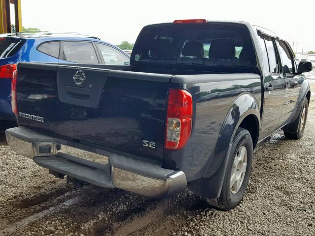 1N6AD07U46C464527 - 2006 NISSAN FRONTIER C BLACK photo 4