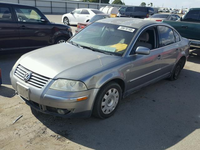 WVWPD63B92P306997 - 2002 VOLKSWAGEN PASSAT GLS BLUE photo 2