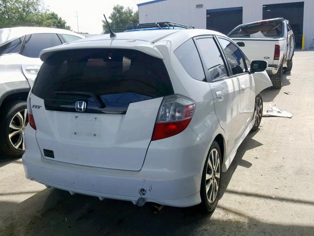 JHMGE8H56DC064349 - 2013 HONDA FIT SPORT WHITE photo 4