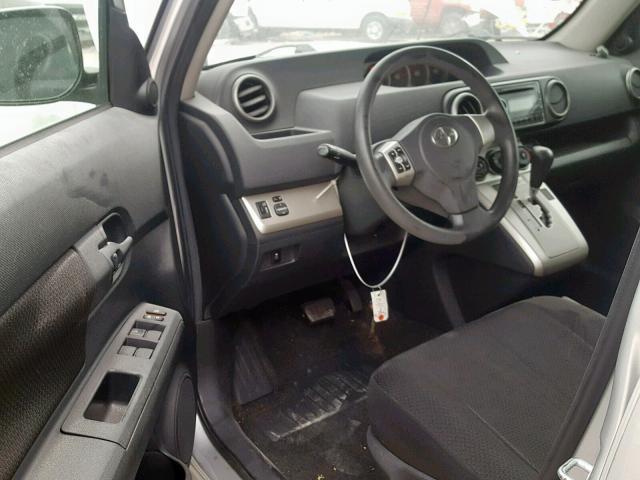 JTLKE50E881010563 - 2008 TOYOTA SCION XB 银色 照片 9