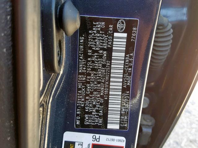 4T1BD1FK1HU225782 - 2017 TOYOTA CAMRY HYBR BLUE photo 10