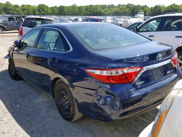 4T1BD1FK1HU225782 - 2017 TOYOTA CAMRY HYBR BLUE photo 3