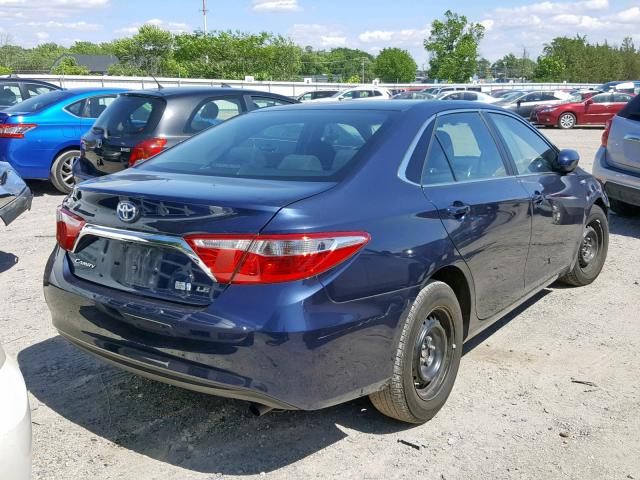 4T1BD1FK1HU225782 - 2017 TOYOTA CAMRY HYBR BLUE photo 4