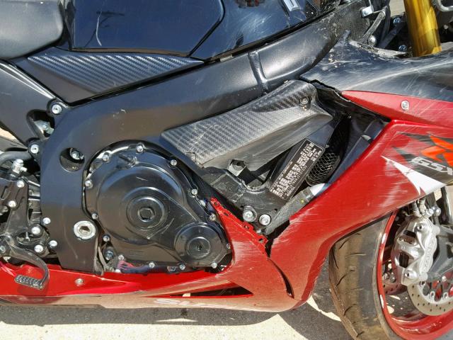 JS1GR7MA8J2101030 - 2018 SUZUKI GSX-R750 RED photo 7