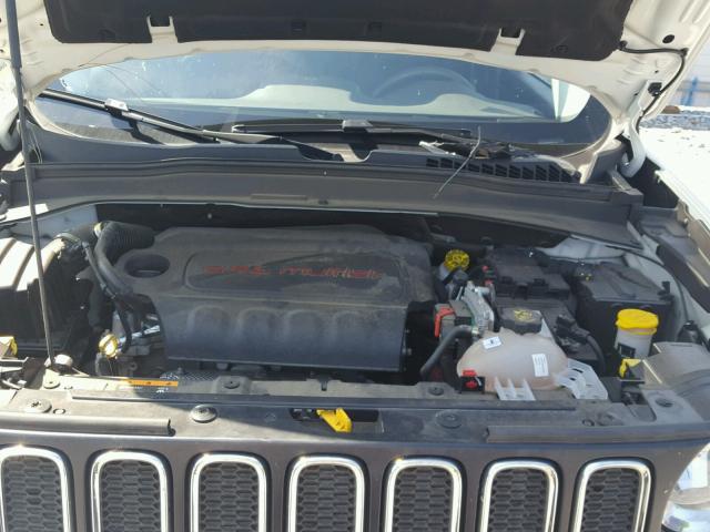 ZACCJAAB1HPF50300 - 2017 JEEP RENEGADE S WHITE photo 7