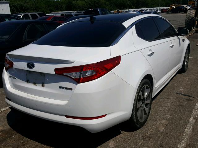 5XXGR4A64CG012606 - 2012 KIA OPTIMA SX WHITE photo 4