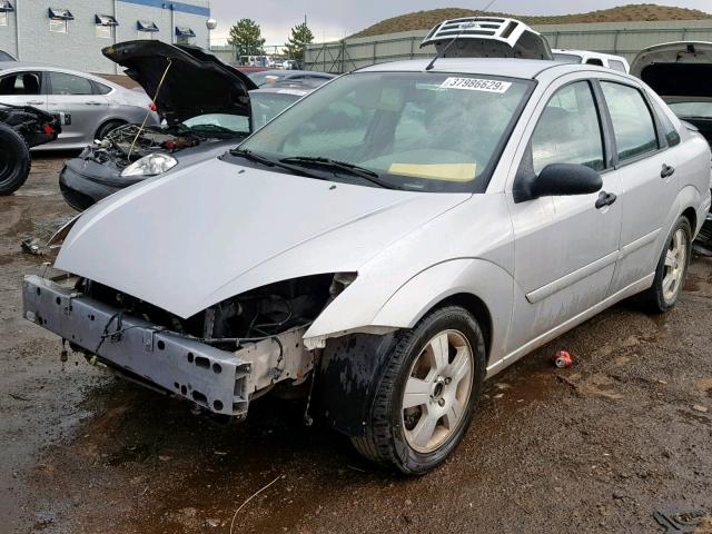 1FAFP38303W193747 - 2003 FORD FOCUS ZTS SILVER photo 2