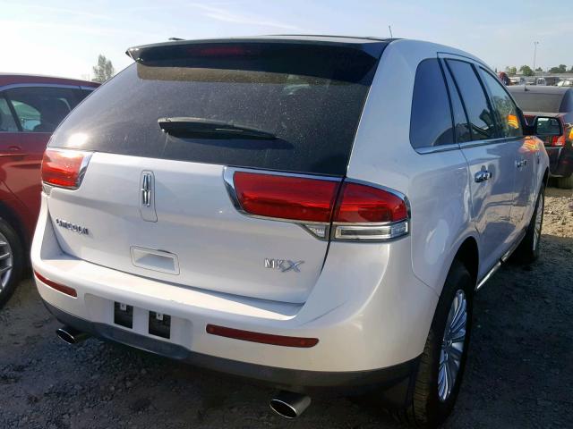 2LMDJ6JK0BBJ30685 - 2011 LINCOLN MKX WHITE photo 4