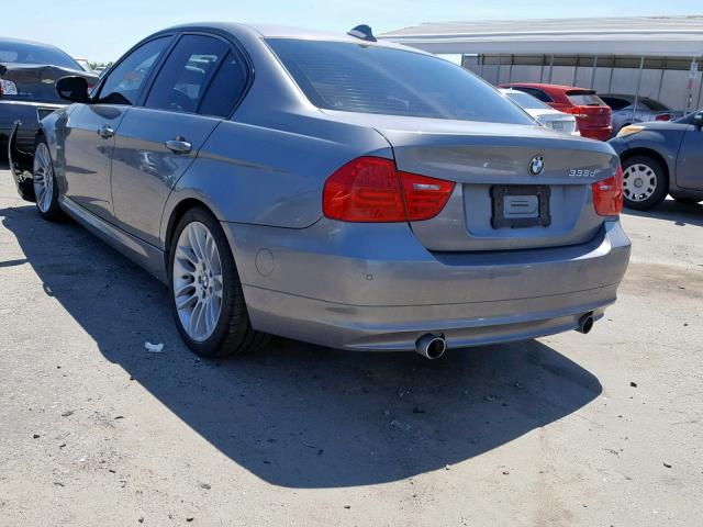 WBAPN7C51BA780990 - 2011 BMW 335 D GRAY photo 3