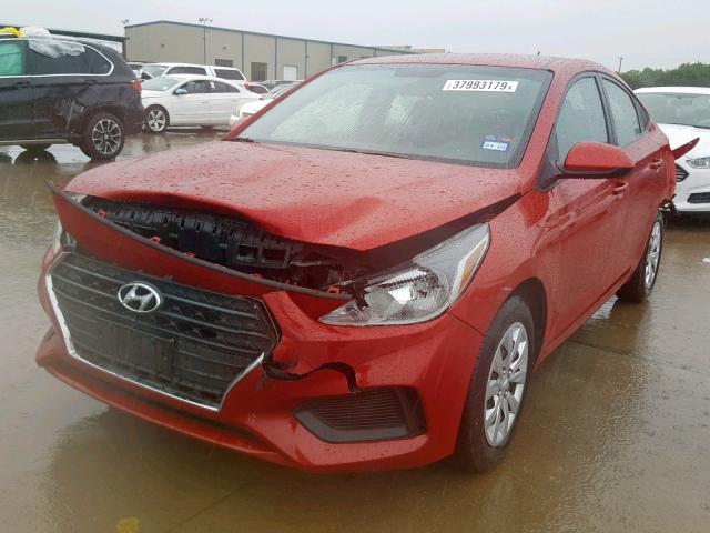 3KPC24A35JE014010 - 2018 HYUNDAI ACCENT SE RED photo 2