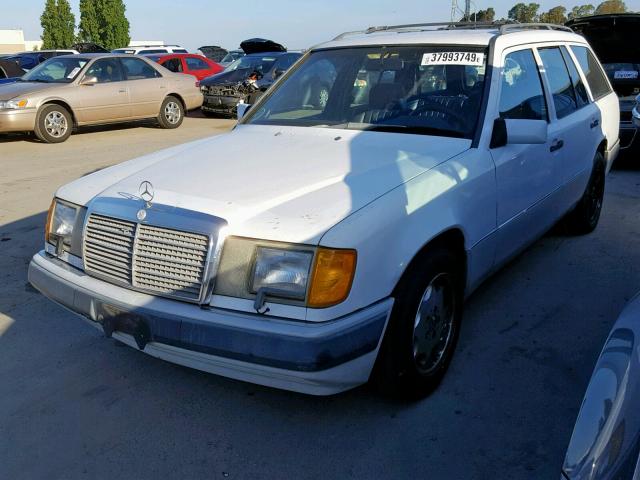 WDBEA90D9LF143989 - 1990 MERCEDES-BENZ 300 TE WHITE photo 2