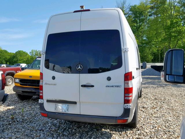 WD4PE8CC6C5624290 - 2012 MERCEDES-BENZ SPRINTER 2 WHITE photo 4