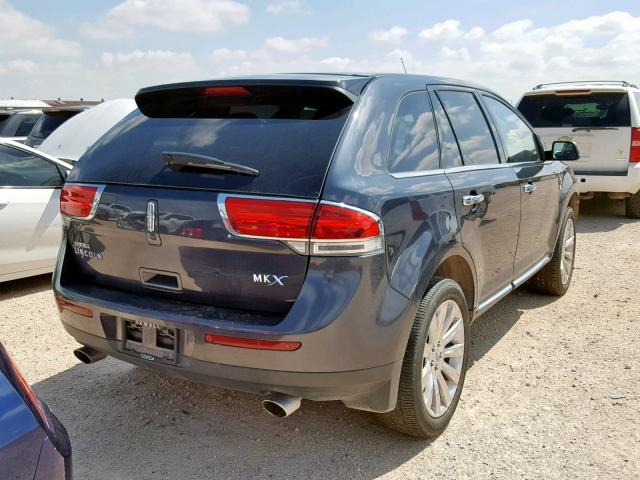 2LMDJ6JK1DBL11846 - 2013 LINCOLN MKX GRAY photo 4