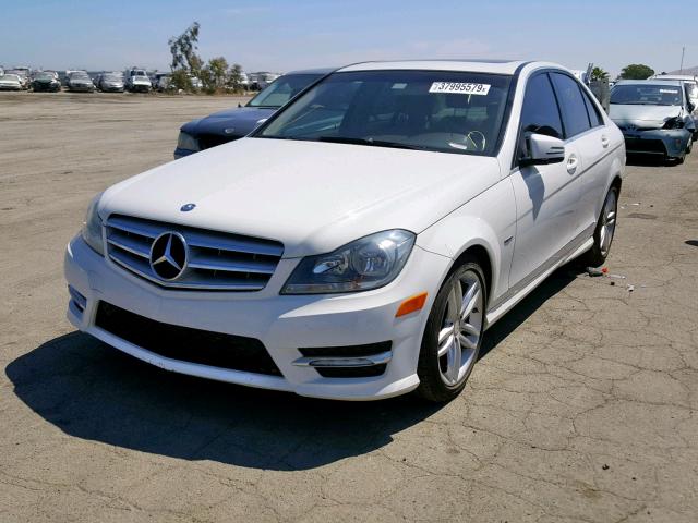 WDDGF4HB7CR213348 - 2012 MERCEDES-BENZ C 250 WHITE photo 2