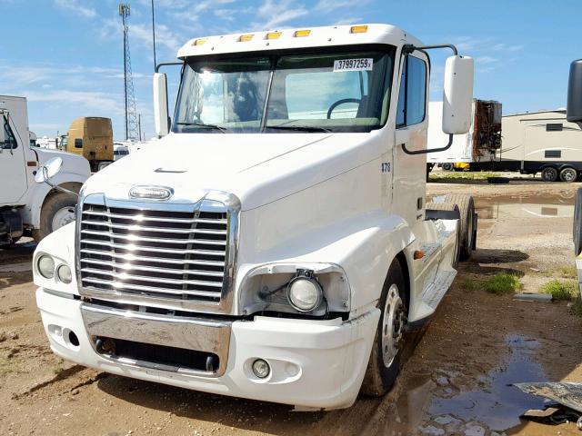 1FUJBBCKX7PV90368 - 2007 FREIGHTLINER CONVENTION WHITE photo 2