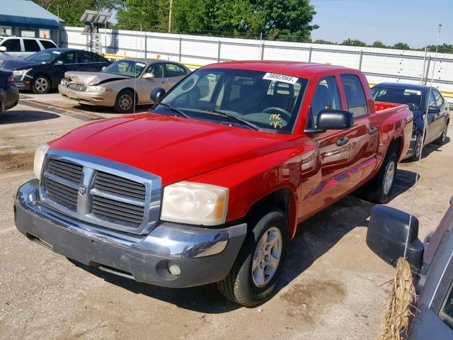 1D7HW48N15S219480 - 2005 DODGE DAKOTA QUA RED photo 2