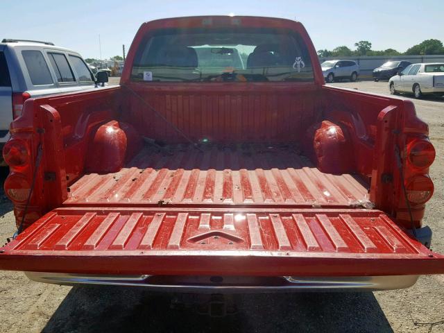 1D7HW48N15S219480 - 2005 DODGE DAKOTA QUA RED photo 6