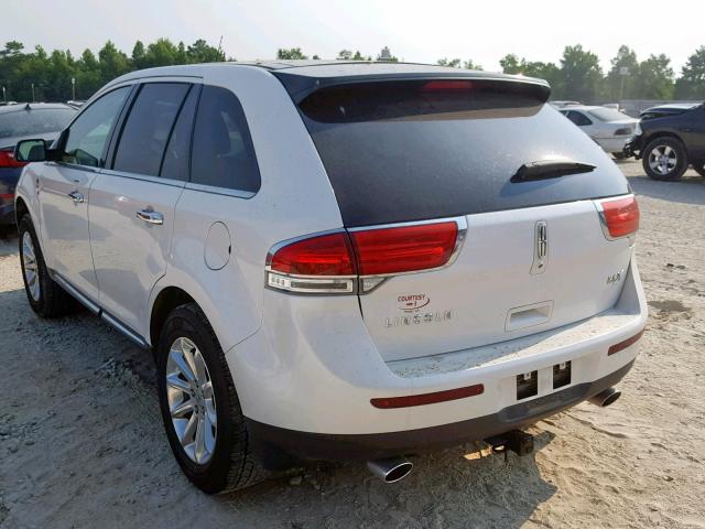 2LMDJ6JK2FBL30828 - 2015 LINCOLN MKX WHITE photo 3