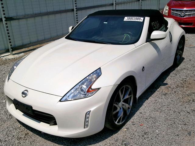 JN1AZ4FH5GM910652 - 2016 NISSAN 370Z BASE WHITE photo 2