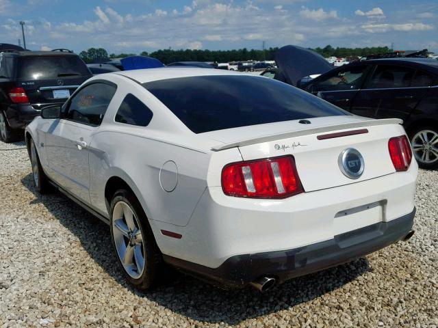 1ZVBP8CH4A5155964 - 2010 FORD MUSTANG GT WHITE photo 3