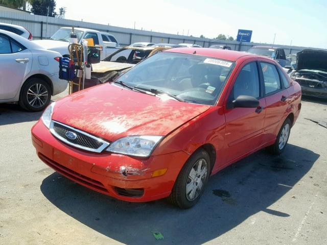 1FAFP34N17W292901 - 2007 FORD FOCUS ZX4 RED photo 2