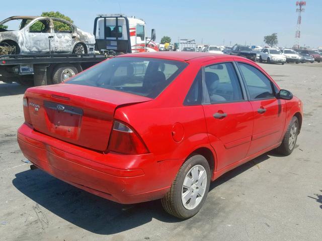 1FAFP34N17W292901 - 2007 FORD FOCUS ZX4 RED photo 4