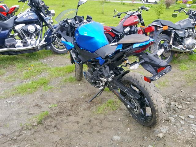 JKAEXKH19JDA06736 - 2018 KAWASAKI EX400 BLUE photo 3