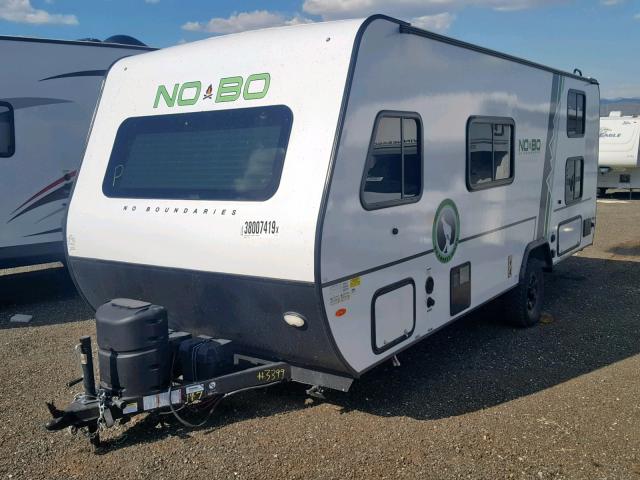 4X4TNBV1XKR201019 - 2019 WILDWOOD TRAILER WHITE photo 2