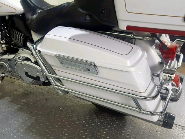 1HD1FC4118Y690862 - 2008 HARLEY-DAVIDSON FLHTCUI WHITE photo 14