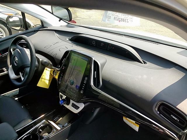 JTDKARFPXJ3082639 - 2018 TOYOTA PRIUS PRIM 白色 照片 5